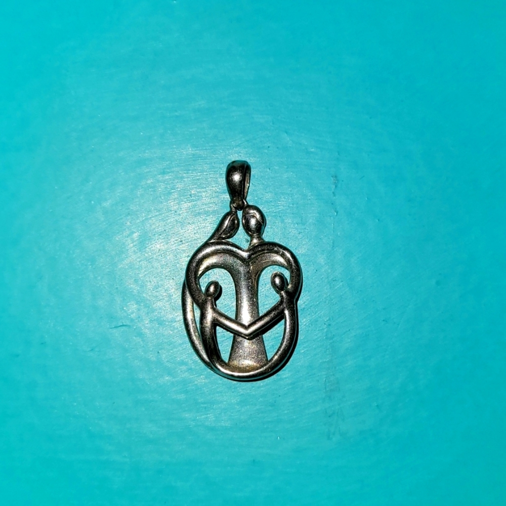 Family of 4 pendant